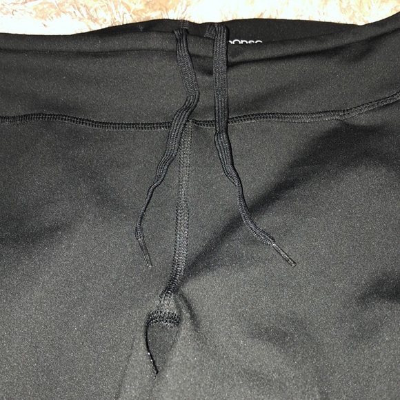 Adidas capris athletic pants - Picture 3 of 4